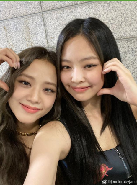 Jennie与智秀