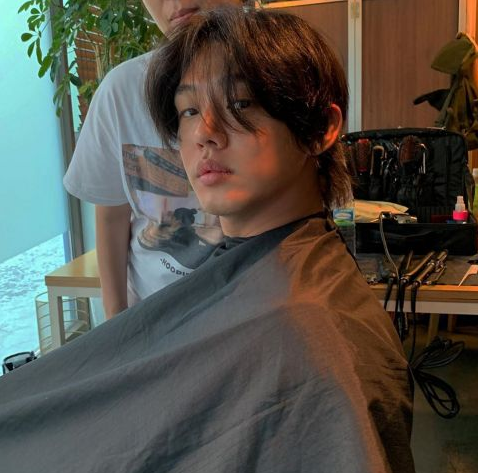 刘亚仁