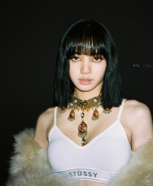 BLACKPINK成员LISA