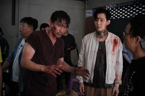 黄晸玟、李政宰