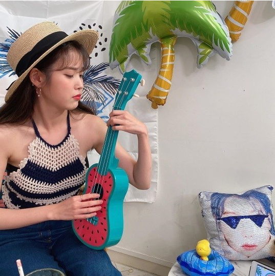 IU