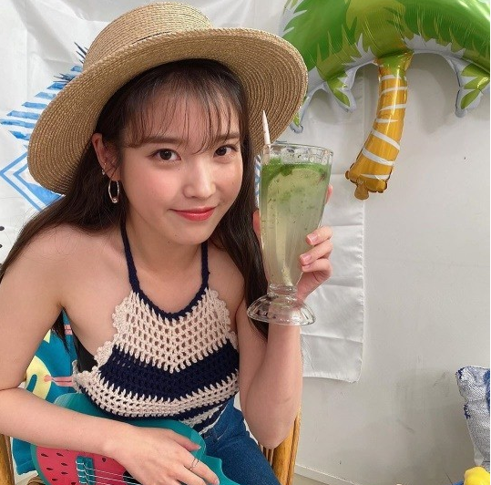 IU