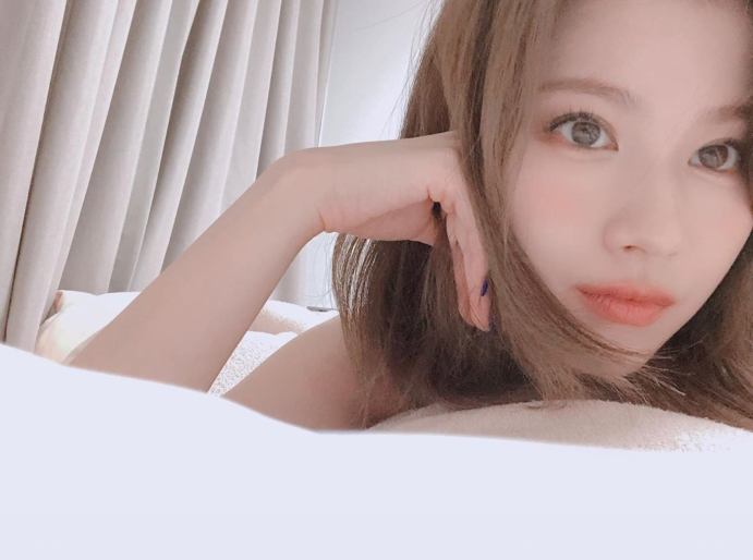 TWICE成员Sana