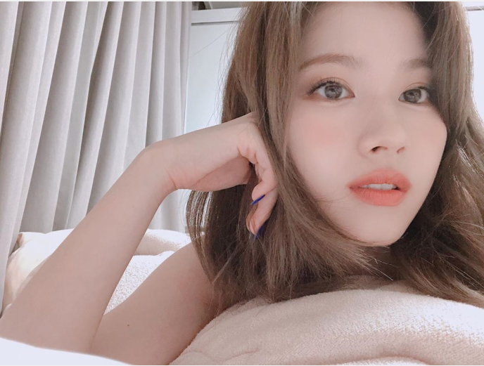 TWICE成员Sana