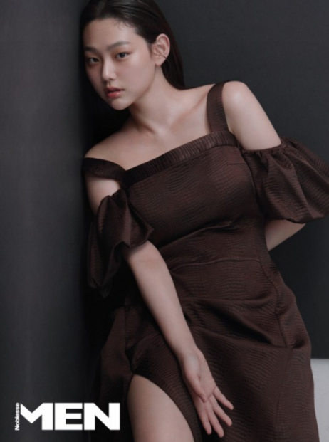 GUGUDAN成员Mina