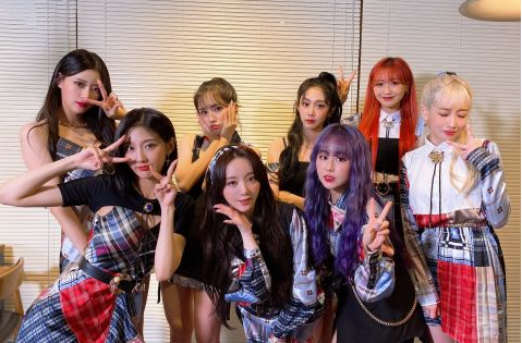 LOVELYZ