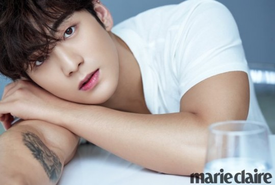 NU'EST成员BAEKHO