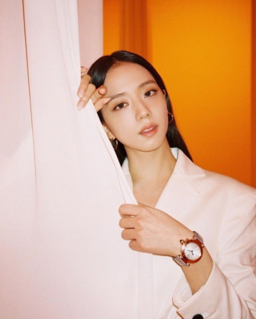 BLACKPINK成员JISOO