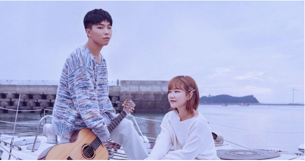 AKMU