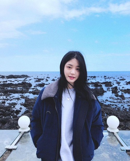 李侑菲