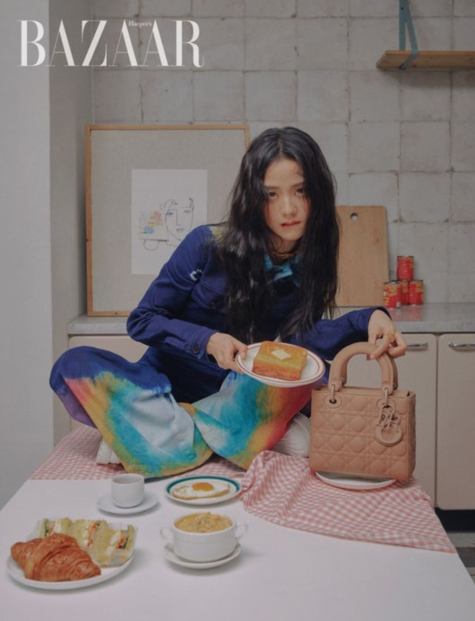 BLACKPINK成员JISOO