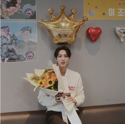 PENTAGON 队长Hui