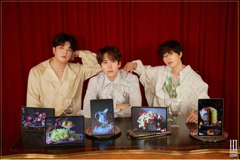 Super Junior 成员银赫、神童与圭贤