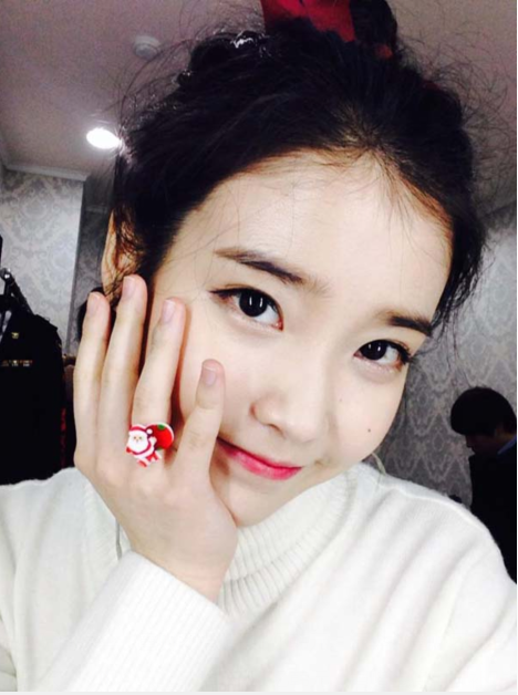 IU