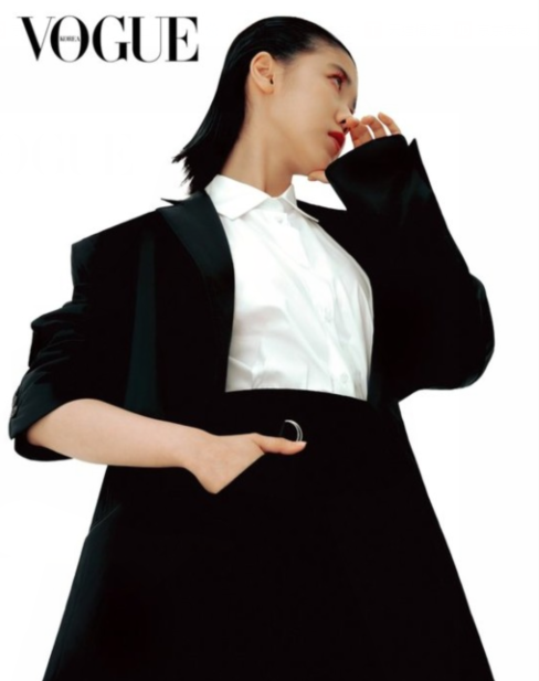 韩国女艺人李甄