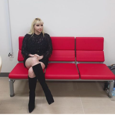 2NE1朴春