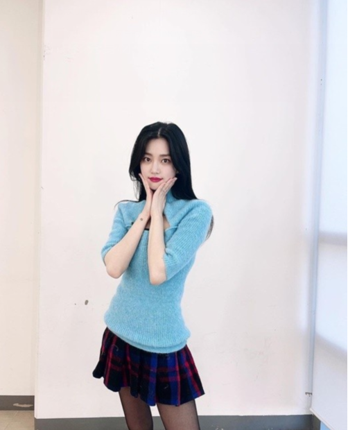 李侑菲