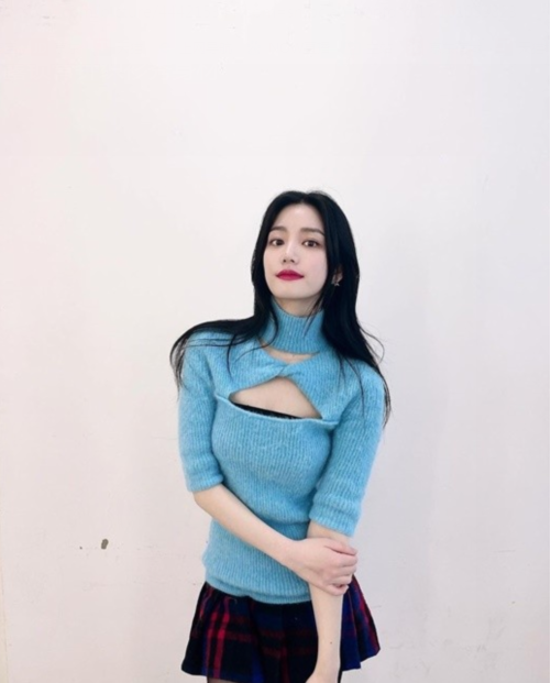 李侑菲