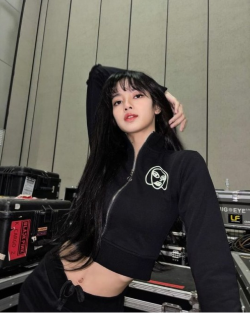BLACKPINK成员LISA