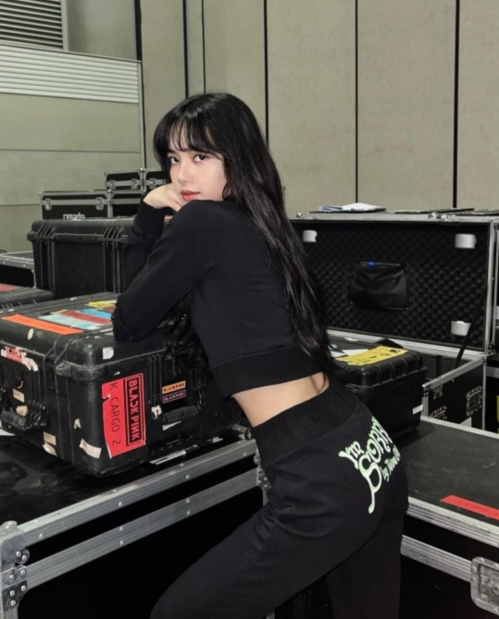 BLACKPINK成员LISA