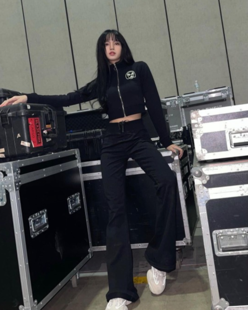 BLACKPINK成员LISA