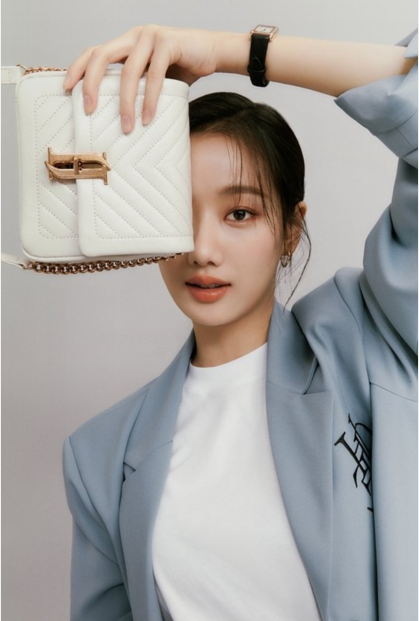 APRIL成员李娜恩