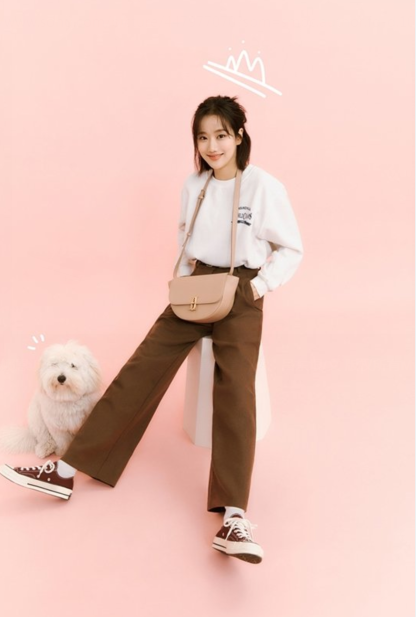 APRIL成员李娜恩
