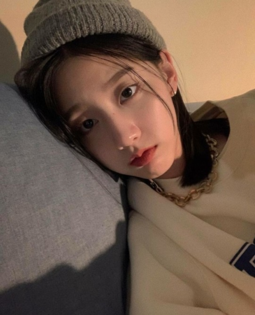 lovelyz成员郑艺仁