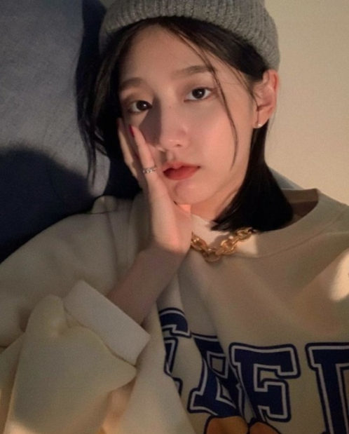 lovelyz成员郑艺仁