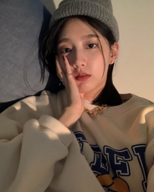 lovelyz成员郑艺仁