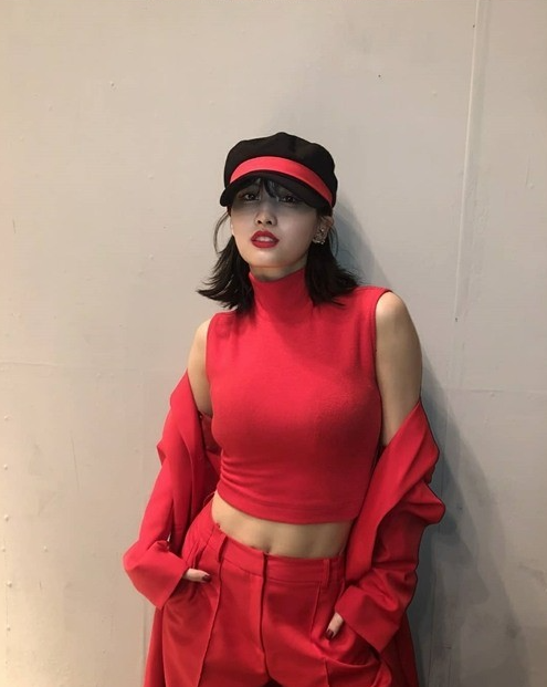 TWICE成员MOMO