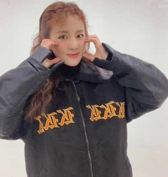 韩国女歌手Sandara