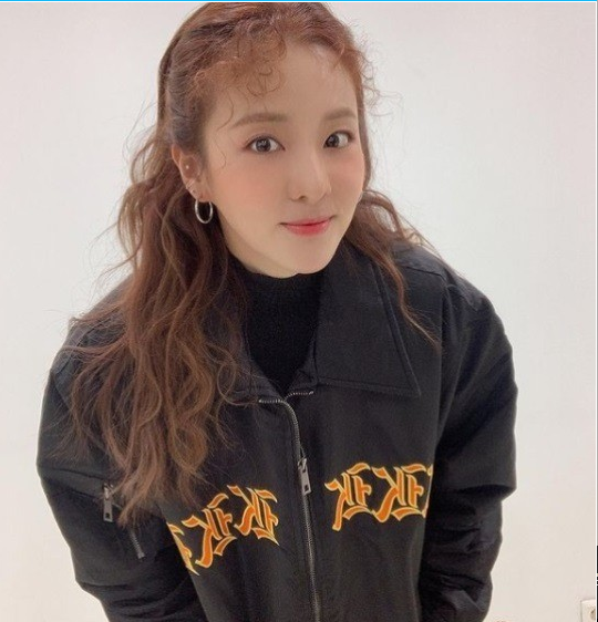 韩国女歌手Sandara