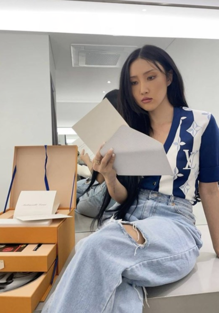 MAMAMOO成员华莎