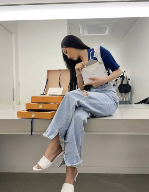 MAMAMOO成员华莎