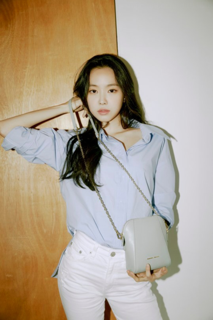 Apink成员孙娜恩