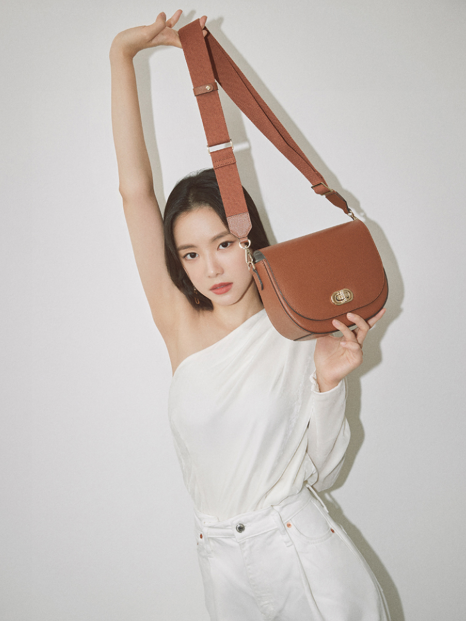 Apink成员孙娜恩