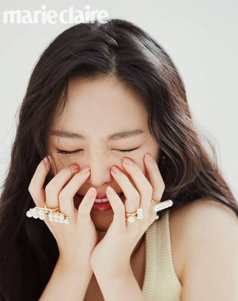 Apink成员孙娜恩