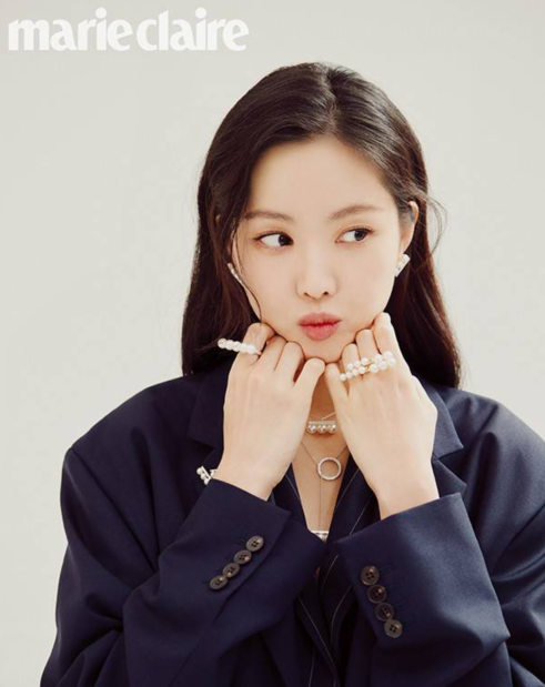 Apink成员孙娜恩
