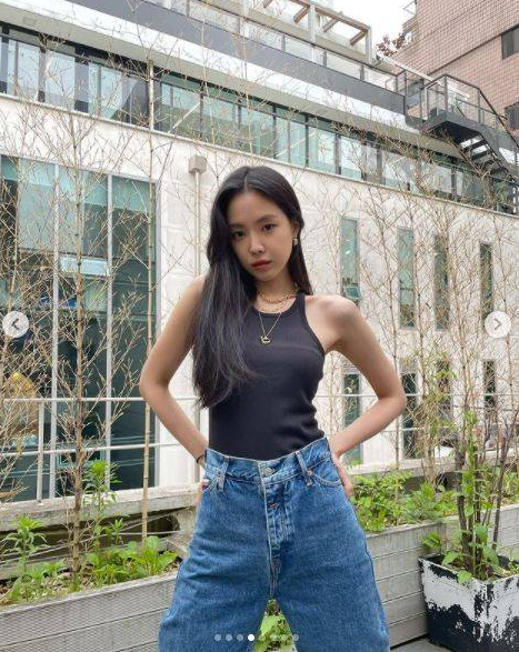 Apink成员孙娜恩
