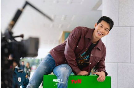 金高银、南志铉、朴持厚