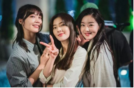 李善彬 韩善伙 郑恩地