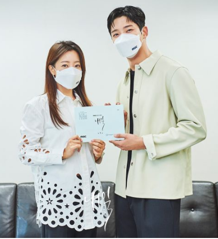 金喜善、路云、李洙赫