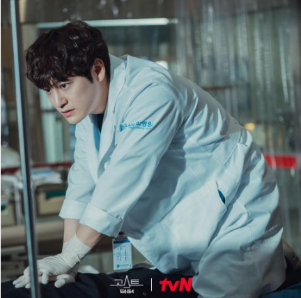 《Ghost Doctor》金泛