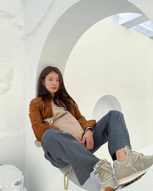 韩国女艺人李诗英