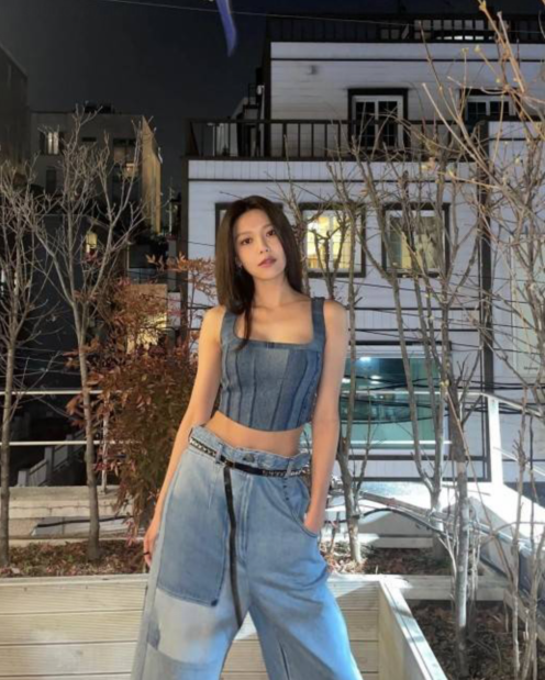 少女时代成员崔秀英