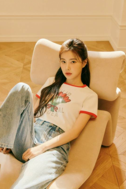 韩国女艺人姜惠元