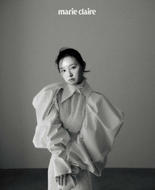 韩国女艺人 金智媛