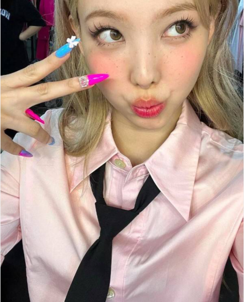 TWICE成员林娜琏