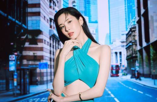 《FOREVER 1》概念照